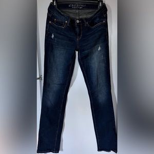 034- Aeropostale Skinny Jeans, 4 REG. Great Cond. slight distress 2 1/2” zipper